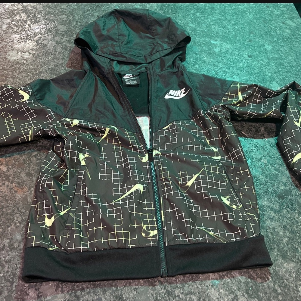 Kids Nike Windbreaker